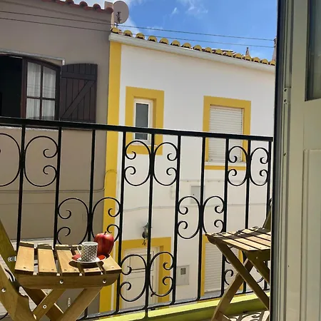 Algarve Surf & Хостел Рапозейра